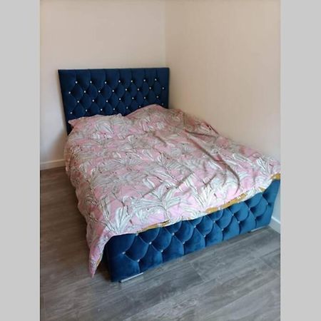 Spacious One Bedroom Family Apartment -Non Smoker Wakefield Zewnętrze zdjęcie